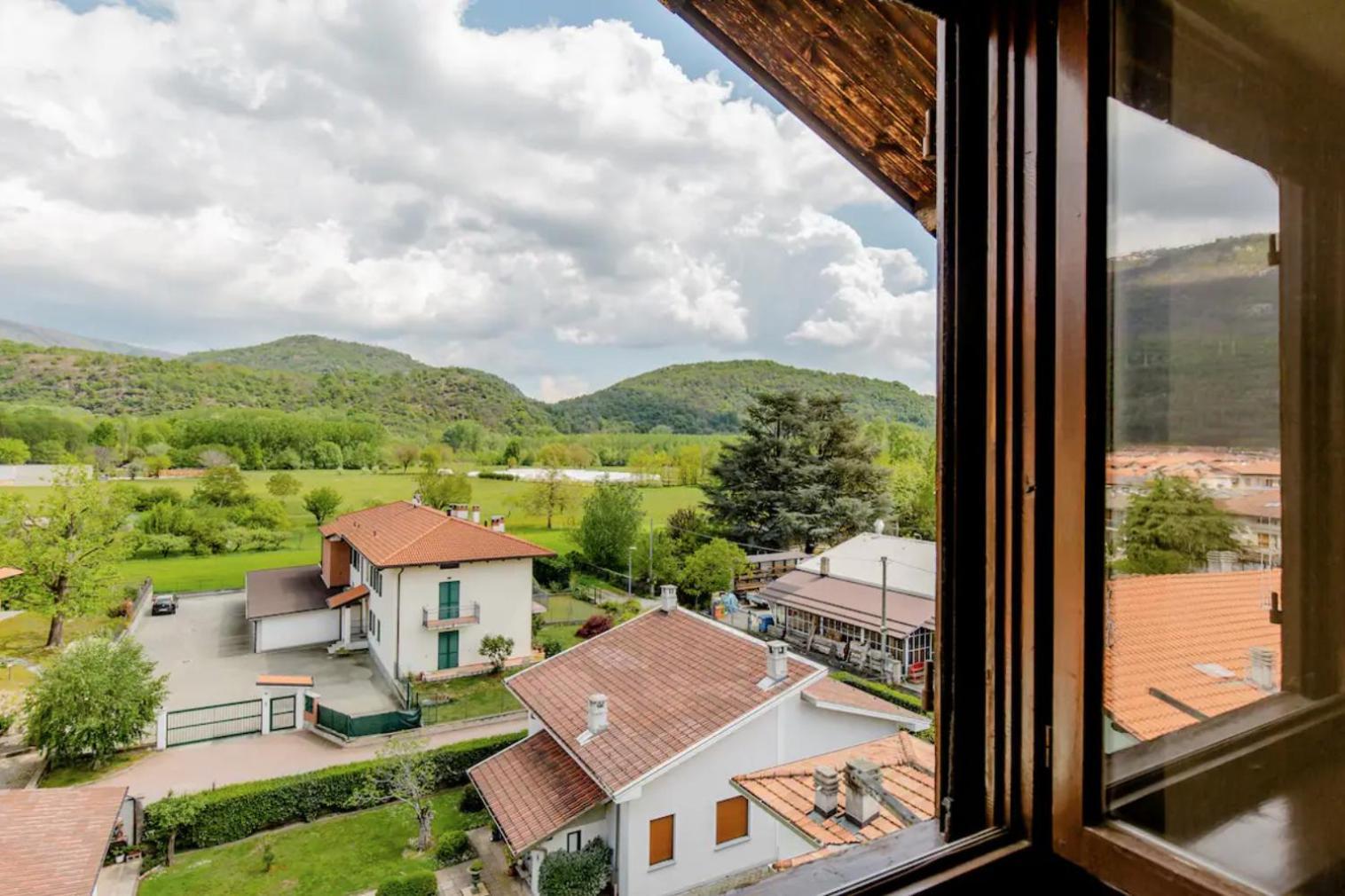 Boho House Bed and Breakfast Borgofranco d'Ivrea Buitenkant foto